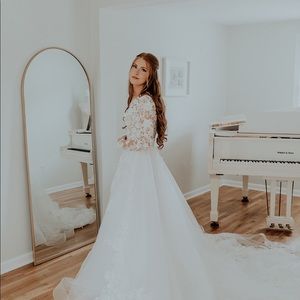Wedding dress